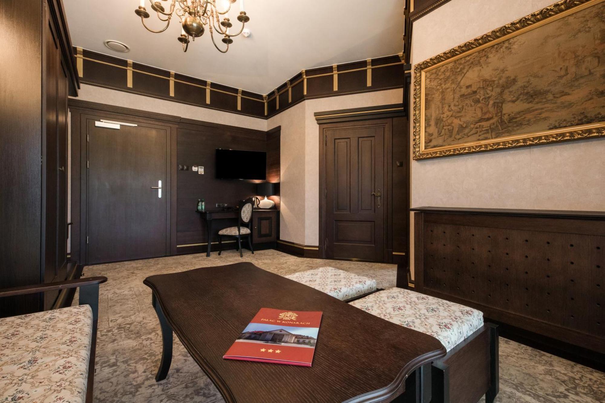 Hotel Palac W Konarach Konary